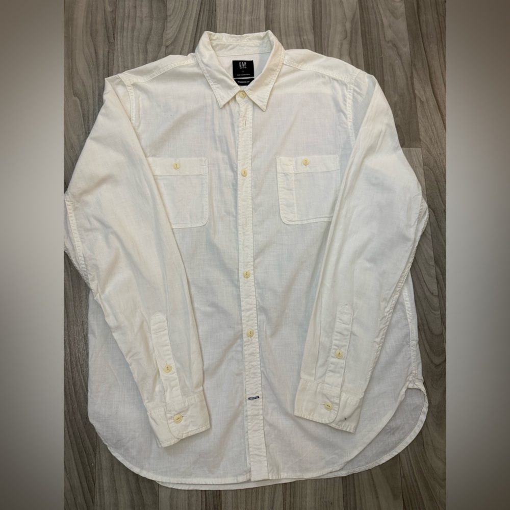 GAP white Button-Up Shirt Denim. Size Large